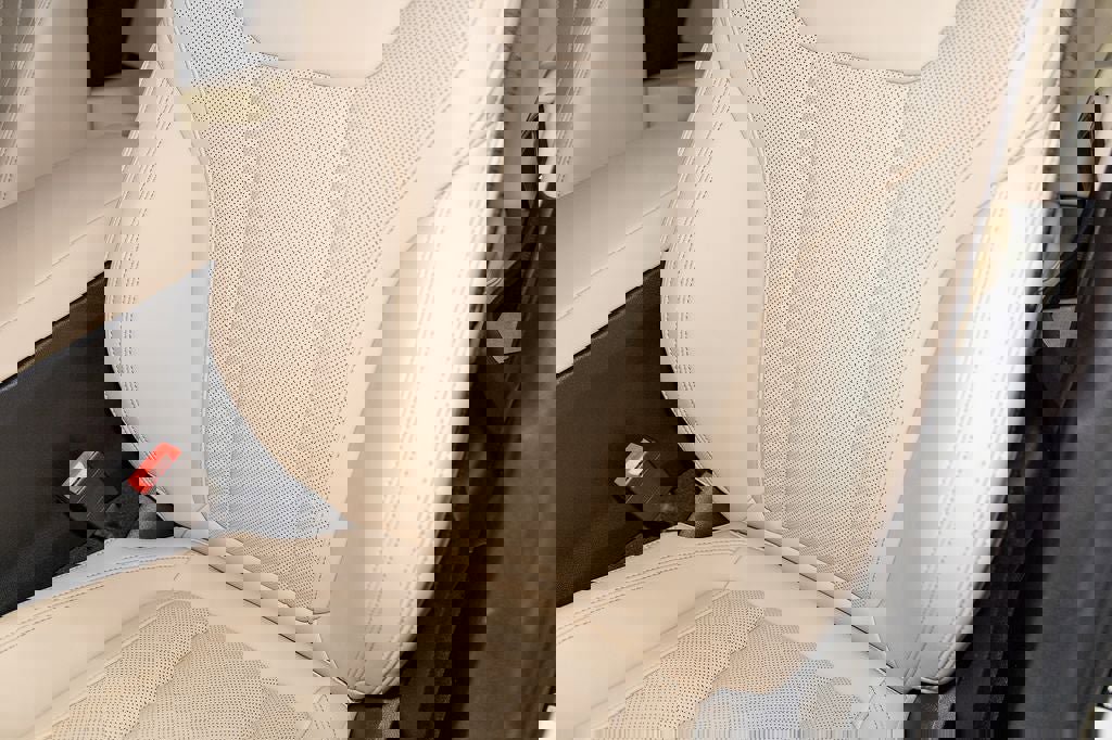 Used 2026 BMW 330i xDrive Sedan w/ Convenience Package image 17