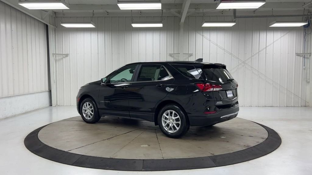 Used 2023 Chevrolet Equinox LT FWD image 6