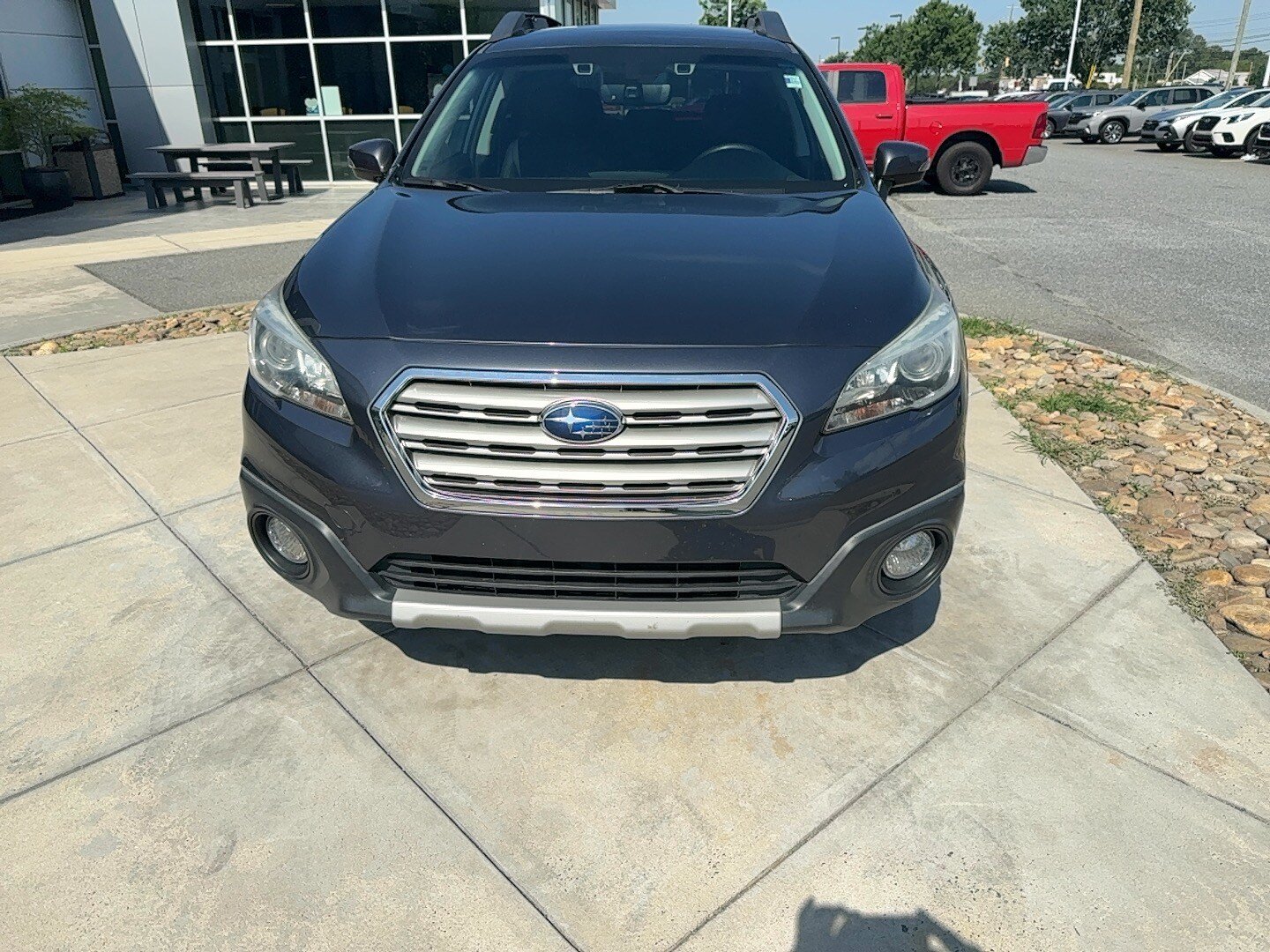 Used 2017 Subaru Outback 3.6R Limited AWD/4WD image 3