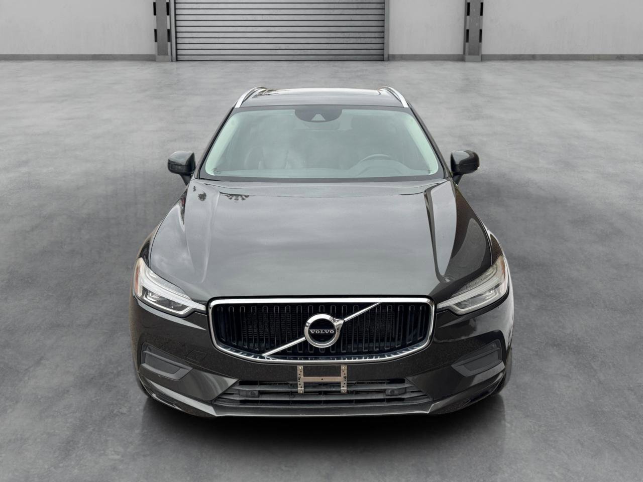 Used 2018 Volvo XC60 T6 Momentum w/ Vision Package image 31