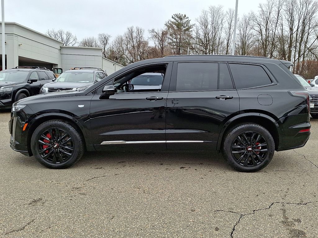 Used 2025 Cadillac XT6 Sport w/ LPO, Red Accent Package image 5