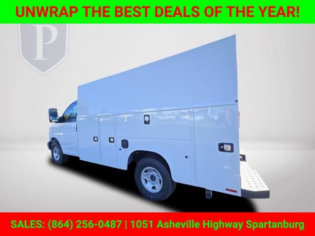 New 2025 Chevrolet Express 3500 w/ Power Convenience Package image 9