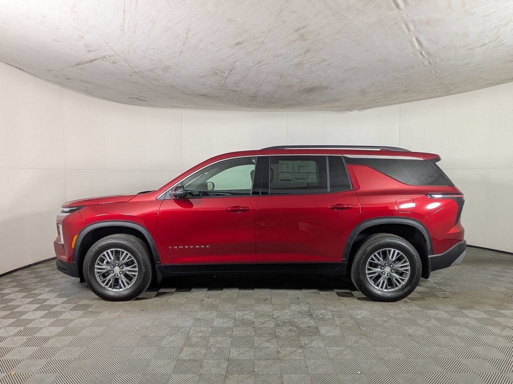 Used 2026 Chevrolet Traverse LT w/ Driver Confidence Package AWD/4WD image 3