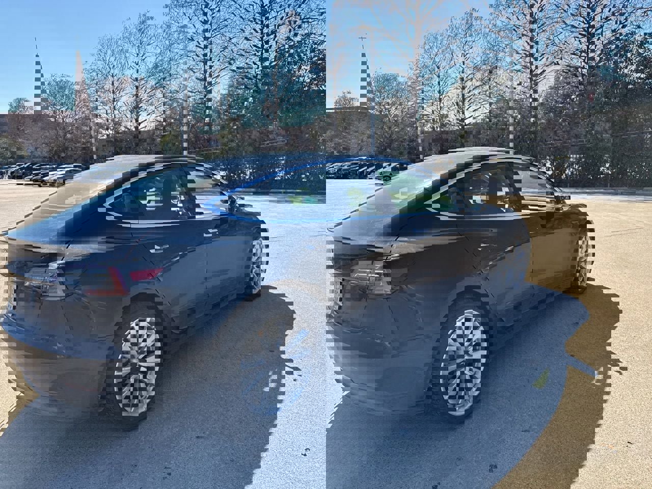 Used 2020 Tesla Model 3 Standard Range Plus image 4