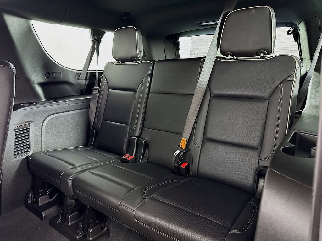 Used 2021 Chevrolet Suburban Premier w/ Premium Package AWD/4WD image 13