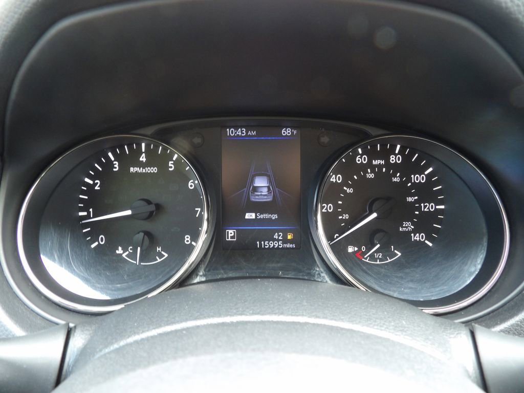 Used 2019 Nissan Rogue SV w/ Sun & Sound Touring Package AWD/4WD image 18
