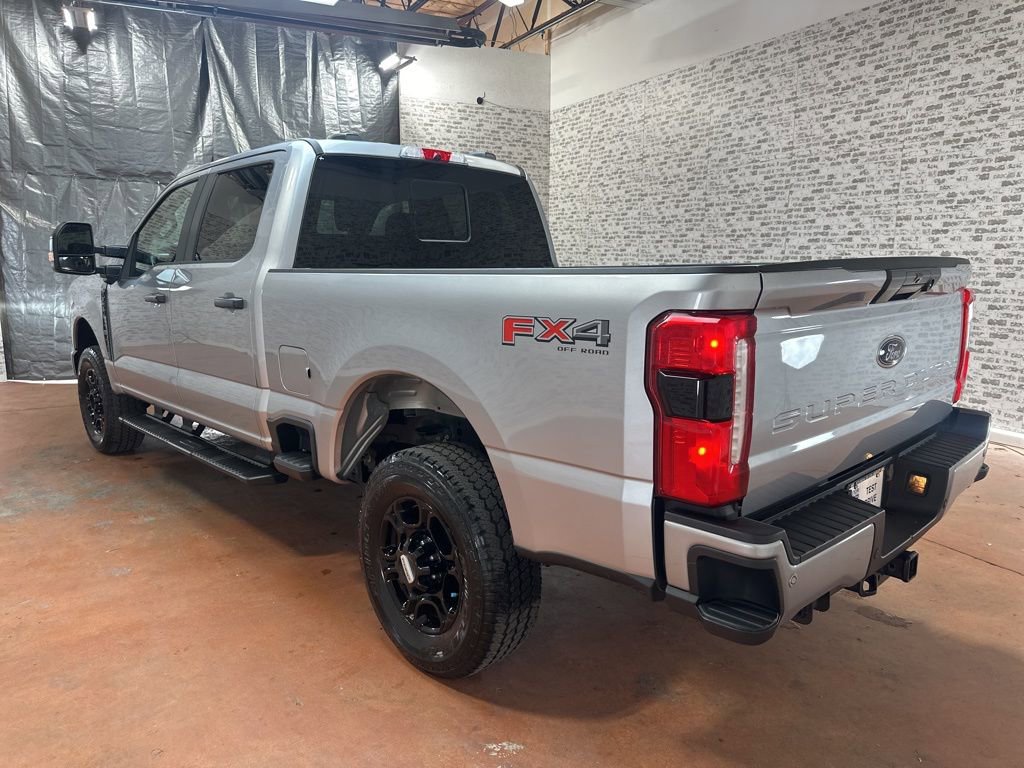 Used 2023 Ford F250 XL w/ STX Appearance Package image 5
