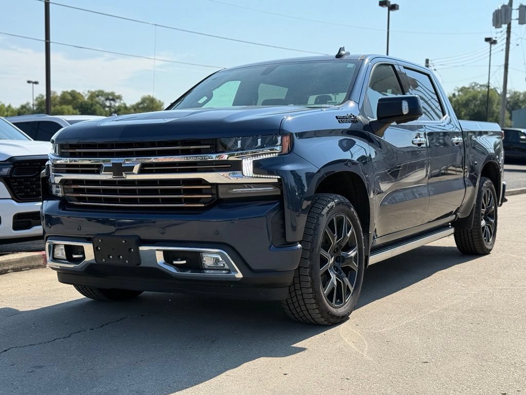 Used 2022 Chevrolet Silverado 1500 High Country w/ LPO, Dark Essentials Package AWD/4WD image 2