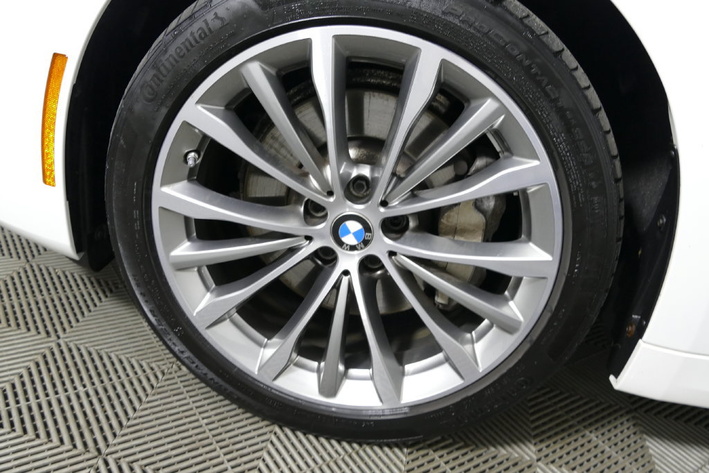 Used 2023 BMW 530i xDrive w/ Premium Package AWD/4WD image 9
