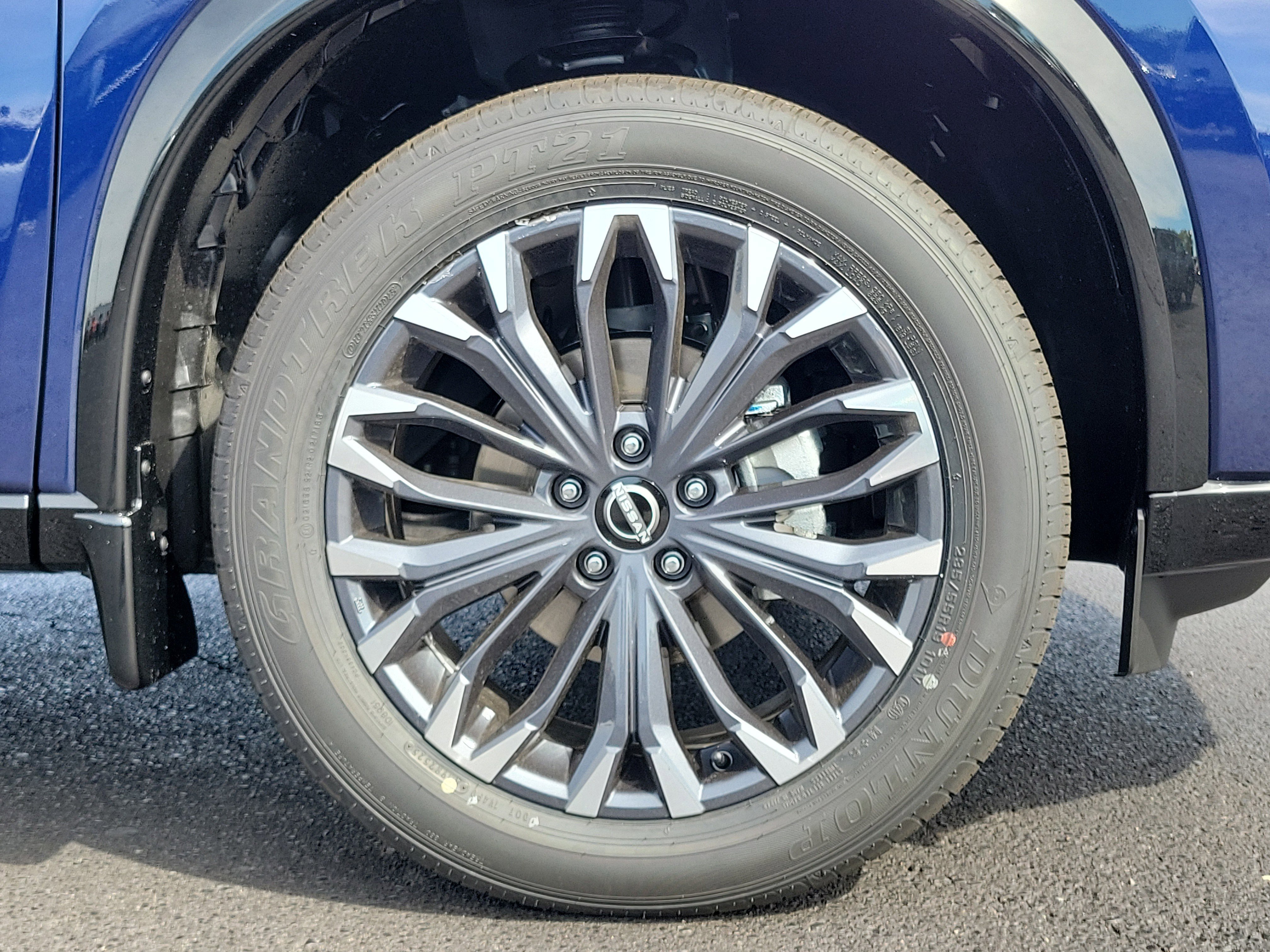 New 2026 Nissan Rogue Platinum image 5