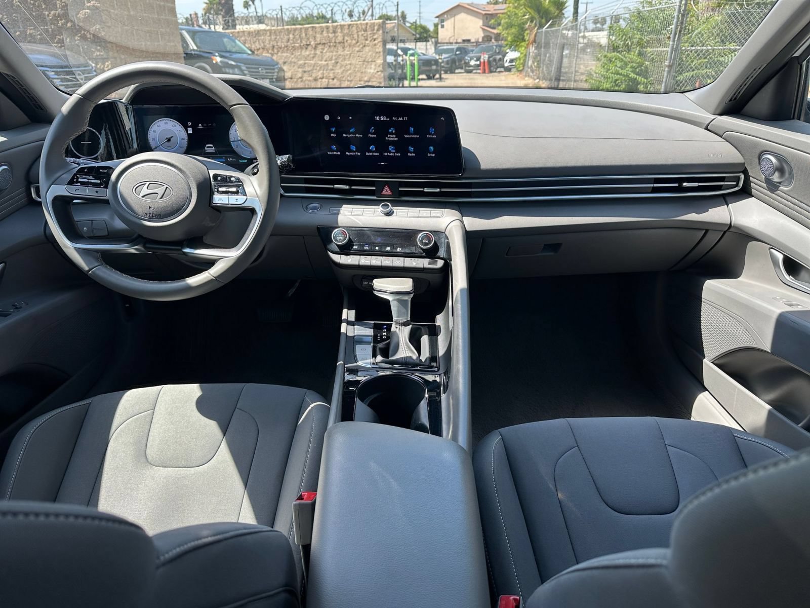 Used 2025 Hyundai Elantra SEL FWD image 33
