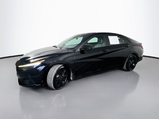Used 2023 Hyundai Elantra SEL FWD image 4