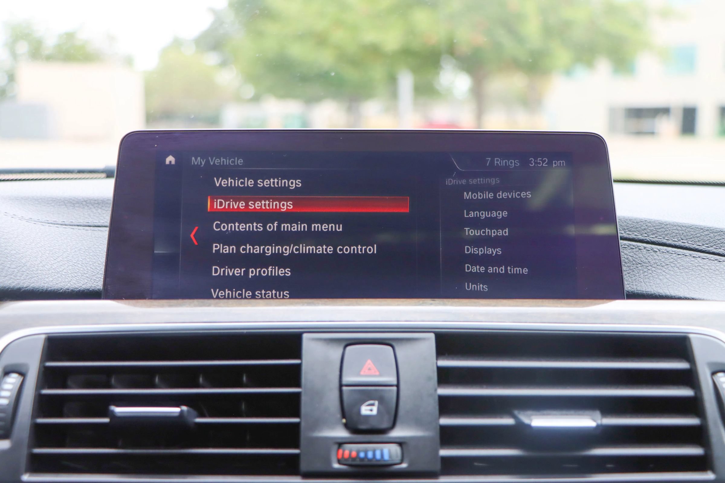 Used 2018 BMW 330e w/ Premium Package RWD image 37