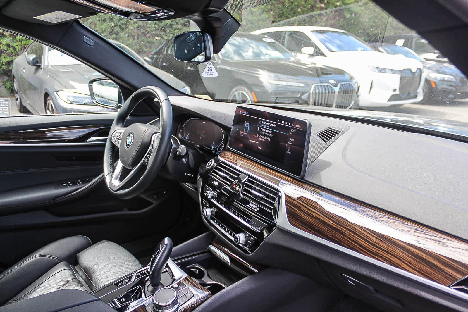 Certified 2023 BMW 530e w/ Convenience Package RWD image 16