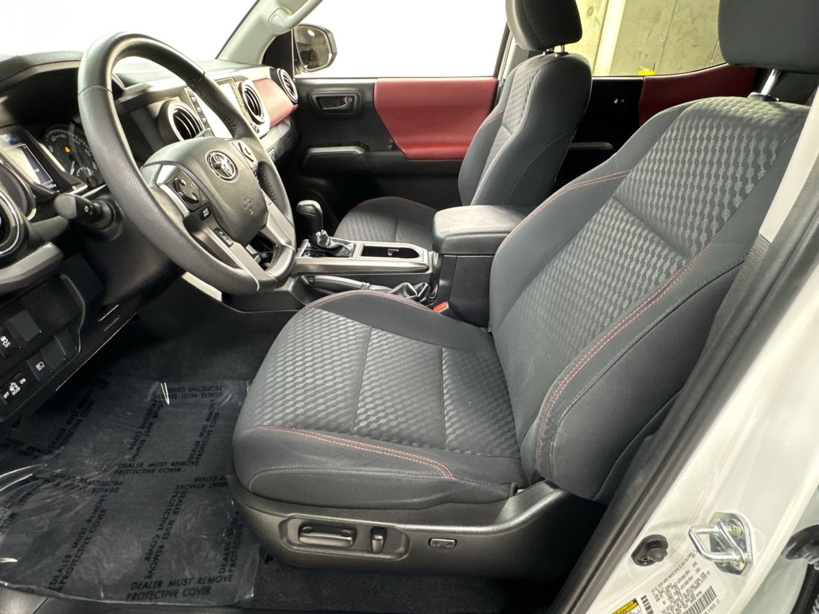 Used 2023 Toyota Tacoma SR5 AWD/4WD image 16