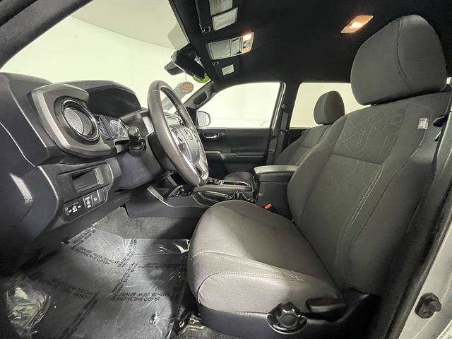 Used 2019 Toyota Tacoma TRD Sport w/ Technology Package AWD/4WD image 9