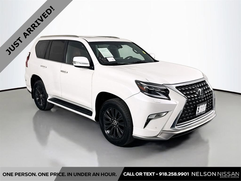 Used 2022 Lexus GX 460 Luxury w/ Sport Design Package image 3