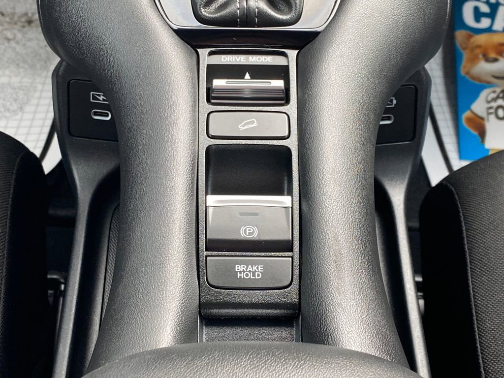 Used 2024 Honda HR-V LX image 22