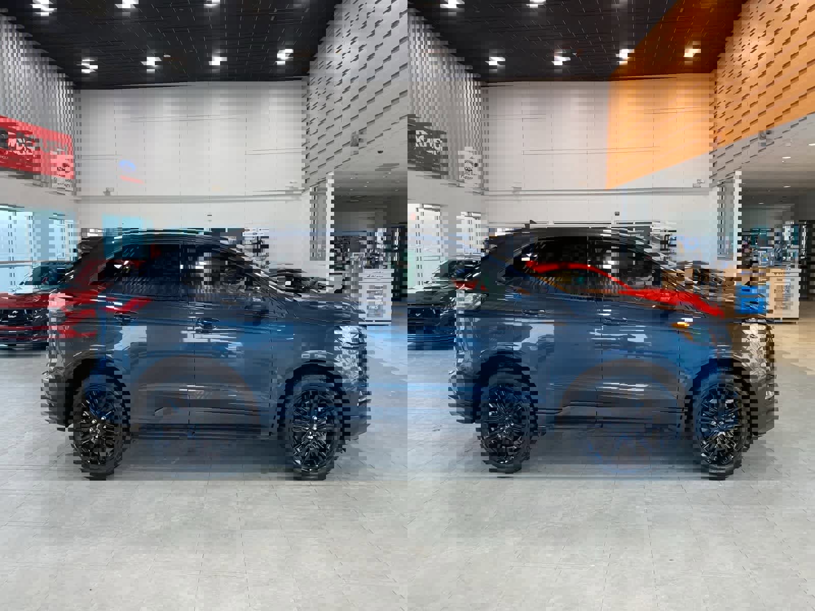 Used 2023 Ford Edge ST-Line image 6