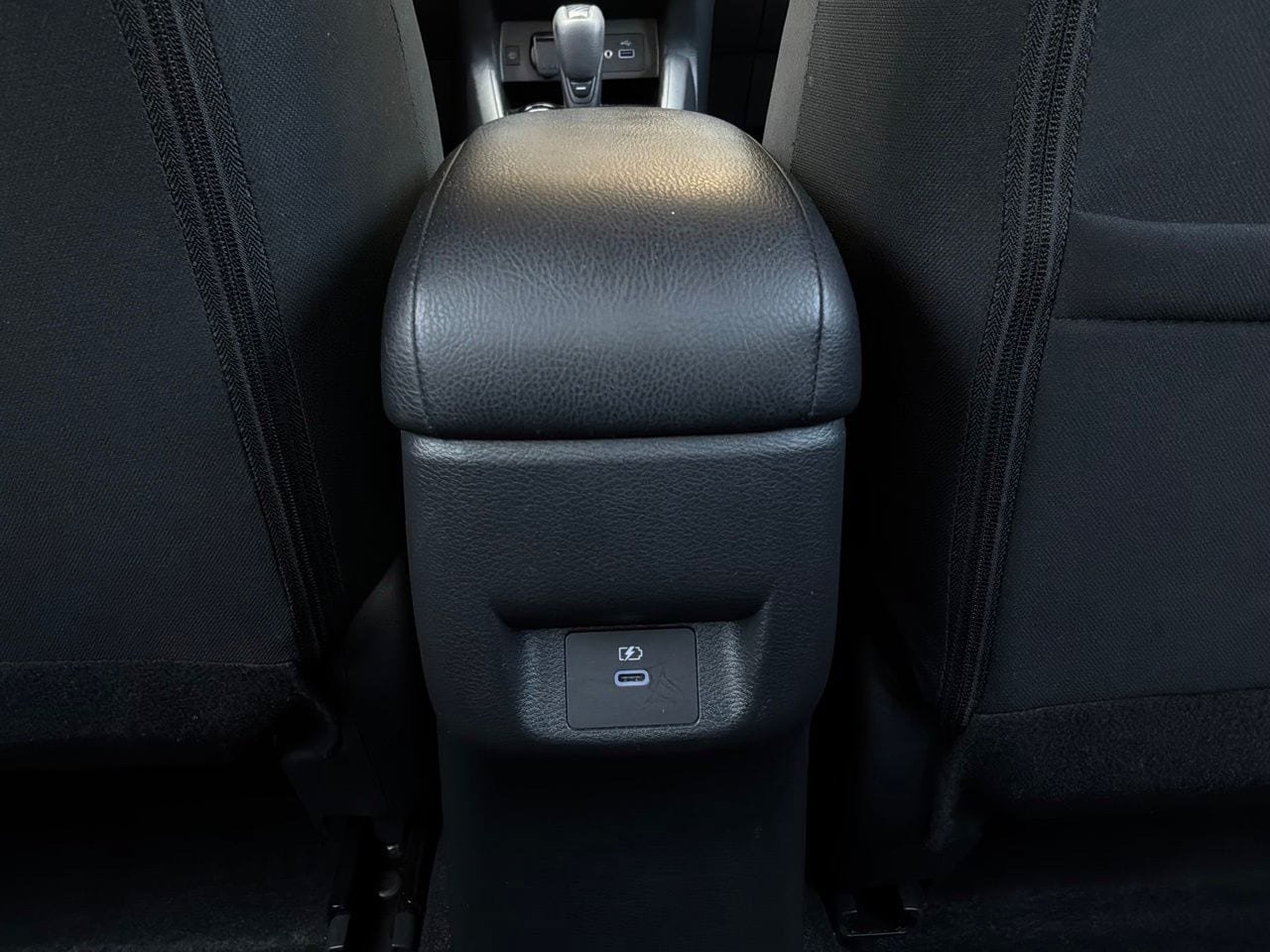 Used 2025 Nissan Versa SV FWD image 13