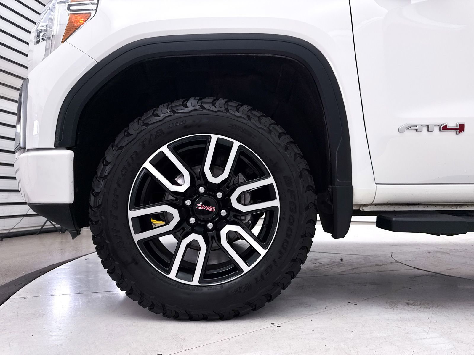 Used 2019 GMC Sierra 1500 AT4 w/ AT4 Premium Package AWD/4WD image 12
