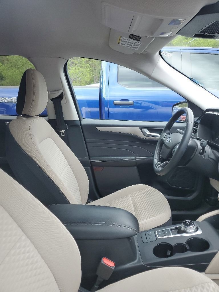 Used 2021 Ford Escape SE w/ Convenience Package FWD image 8