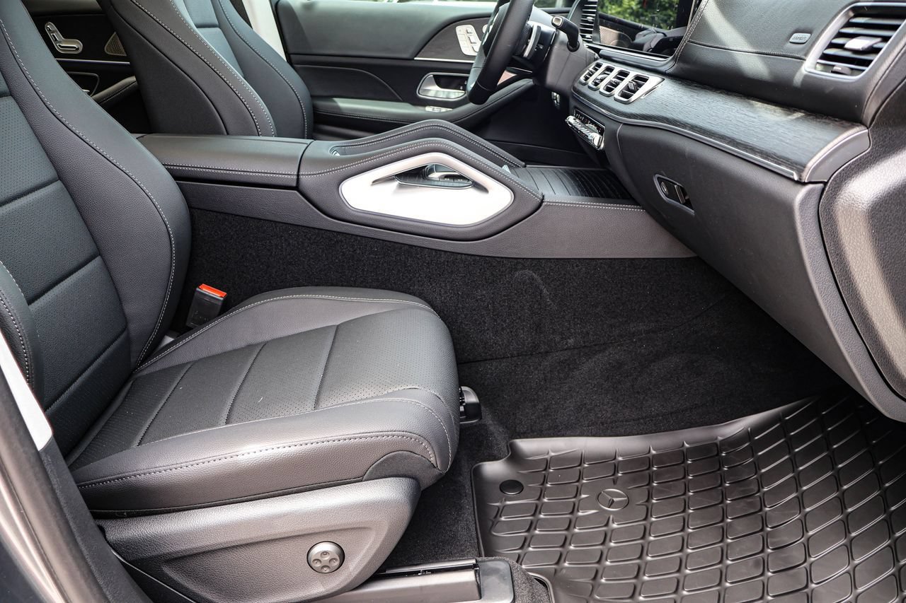 New 2026 Mercedes-Benz GLS 450 4MATIC image 45