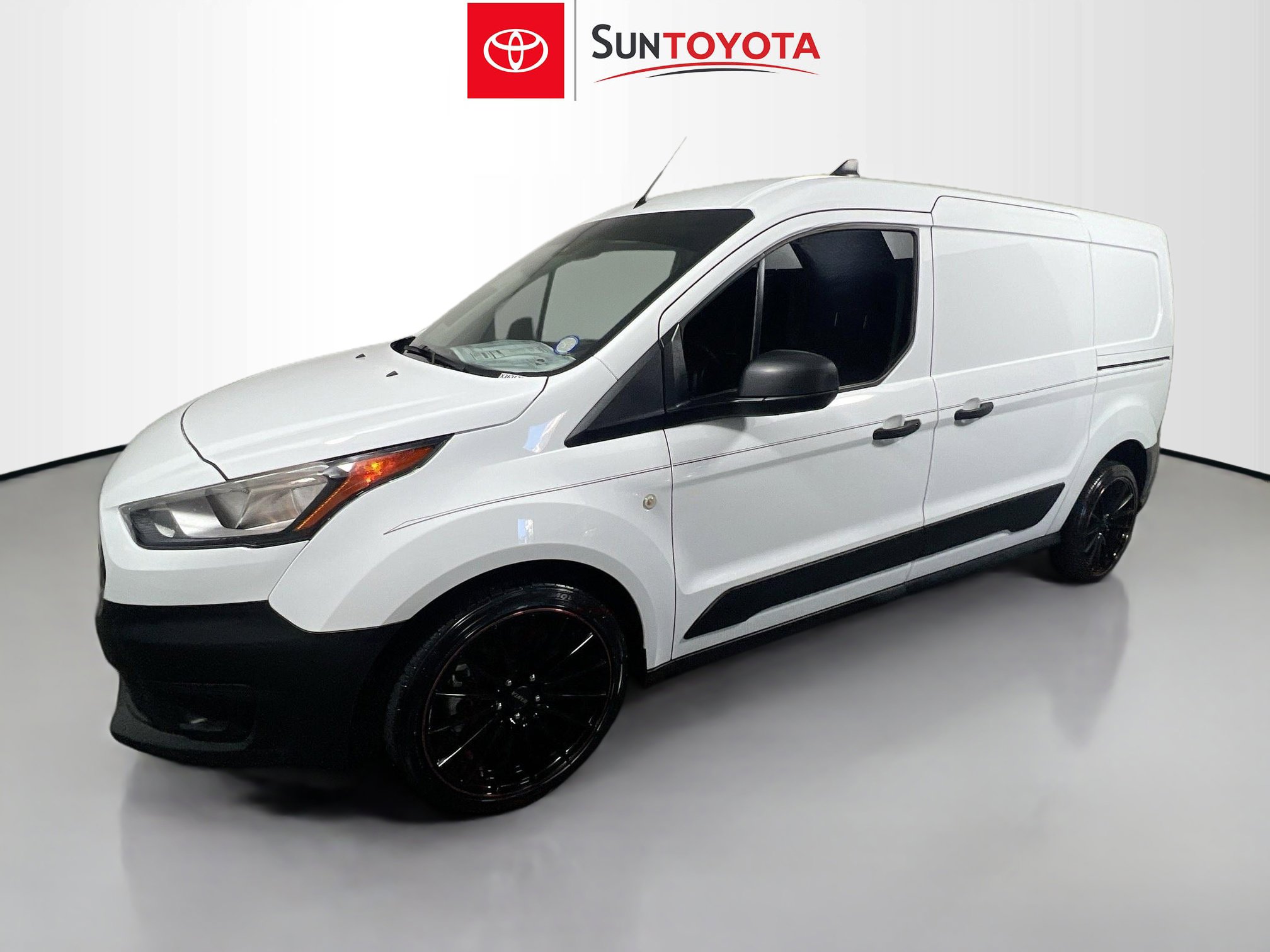 Used 2023 Ford Transit Connect XL image 9