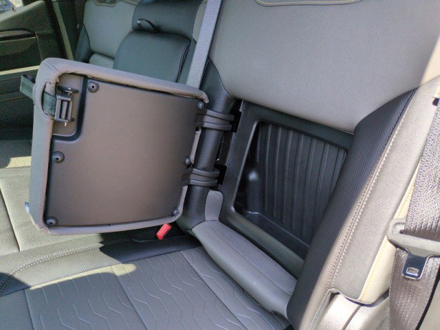 Used 2025 Chevrolet Silverado 1500 ZR2 w/ Technology Package image 39