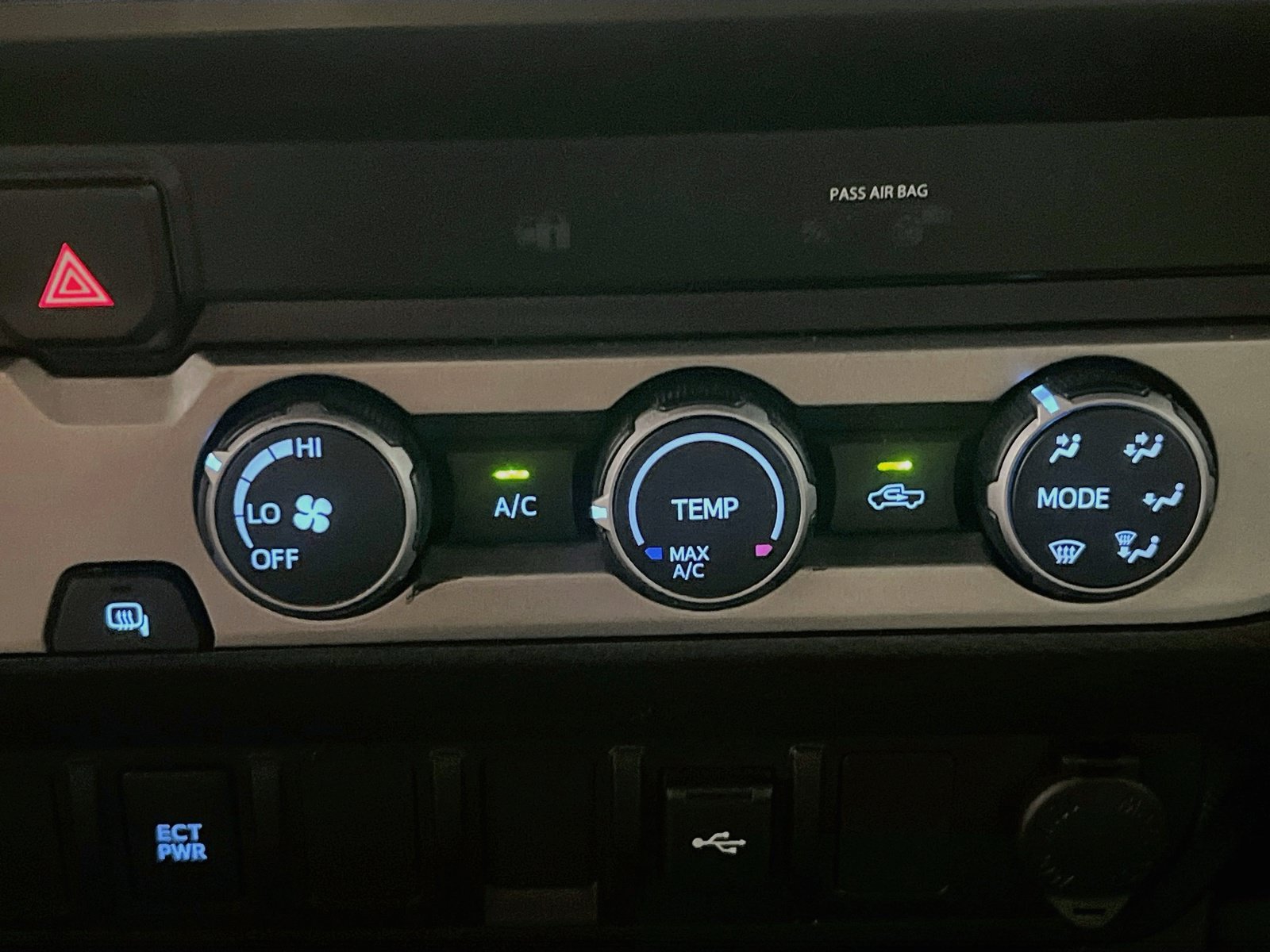 Used 2022 Toyota Tacoma SR RWD image 11