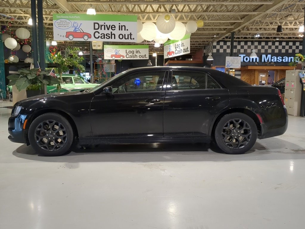 Used 2019 Chrysler 300 S image 11