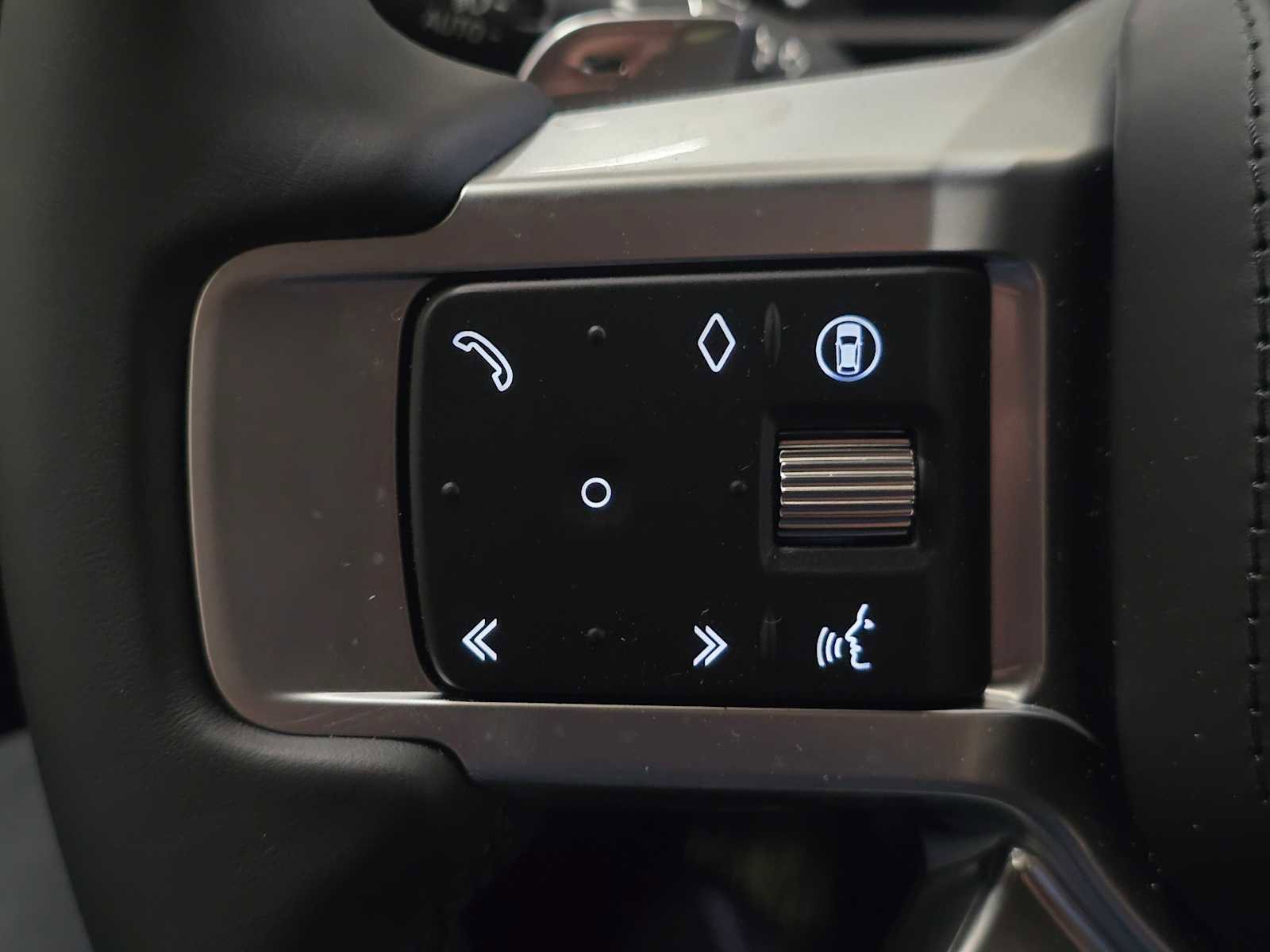 New 2026 Land Rover Discovery Limited Edition AWD/4WD image 29