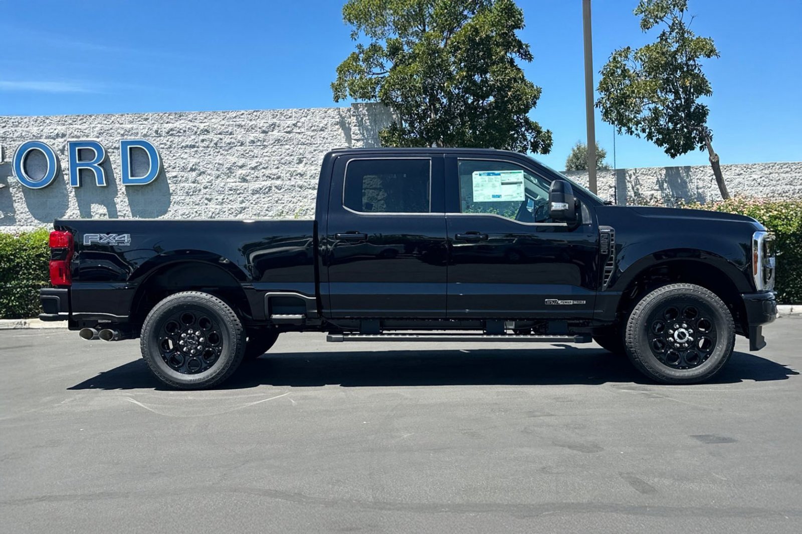 New 2025 Ford F250 Lariat w/ Lariat Ultimate Package image 3