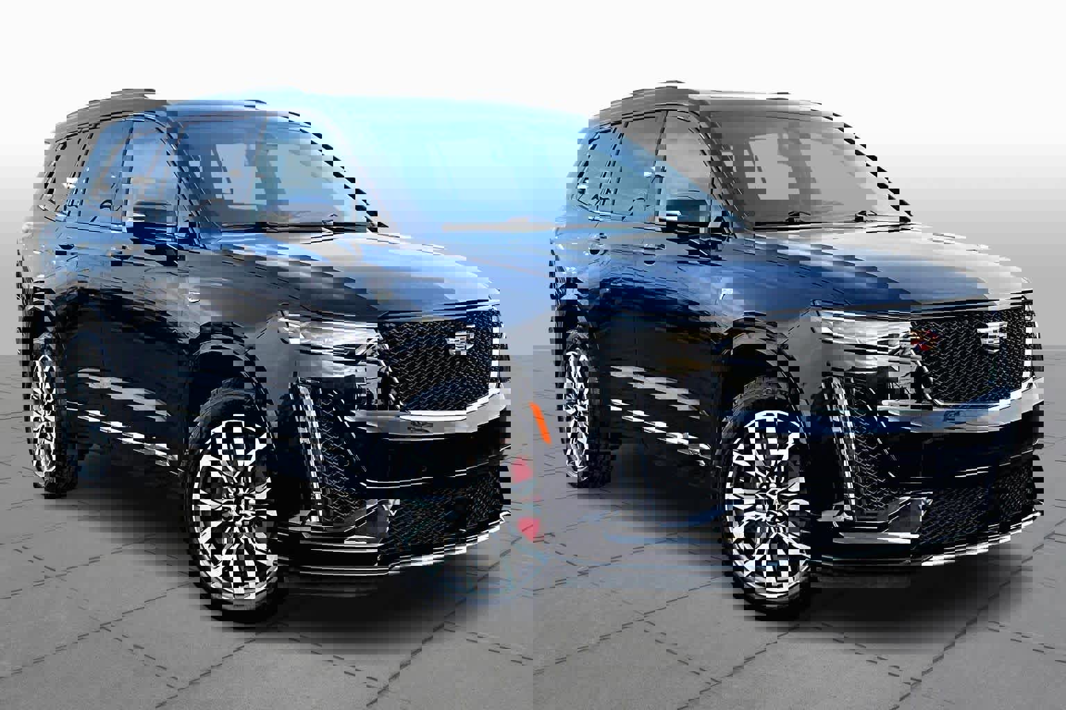 Used 2024 Cadillac XT6 Sport w/ Platinum Package image 3