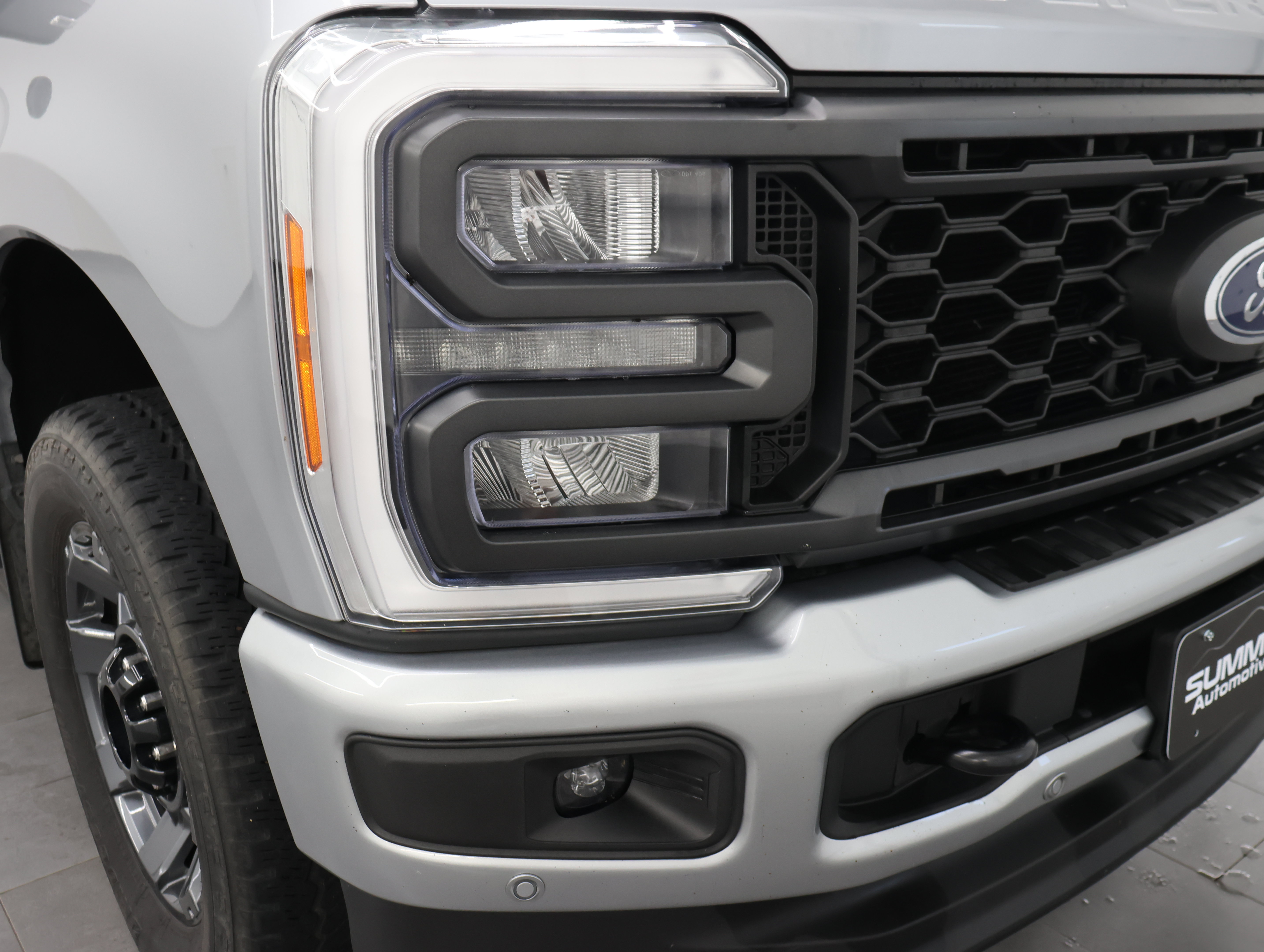Used 2023 Ford F350 Lariat w/ Lariat Ultimate Package AWD/4WD image 26