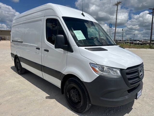 Used 2025 Mercedes-Benz Sprinter 2500 image 7
