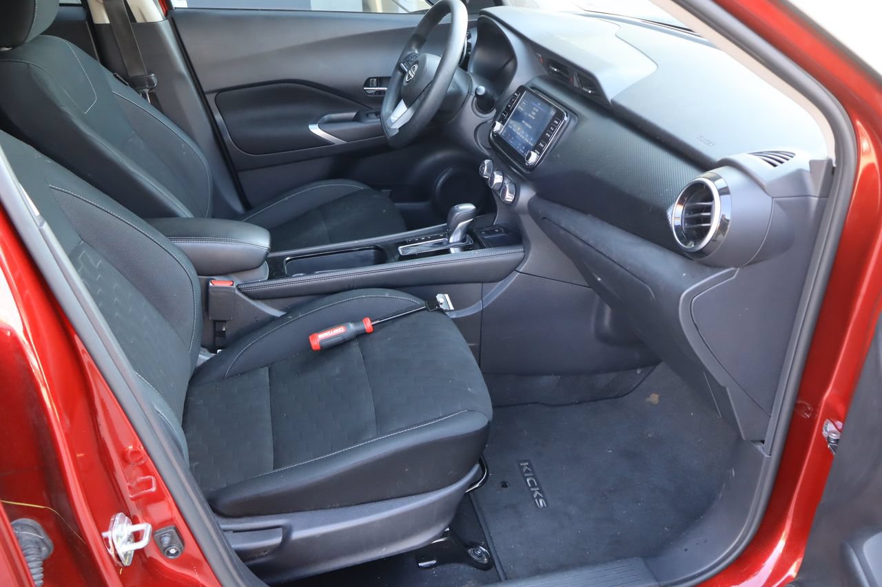 Used 2024 Nissan Kicks SV FWD image 16