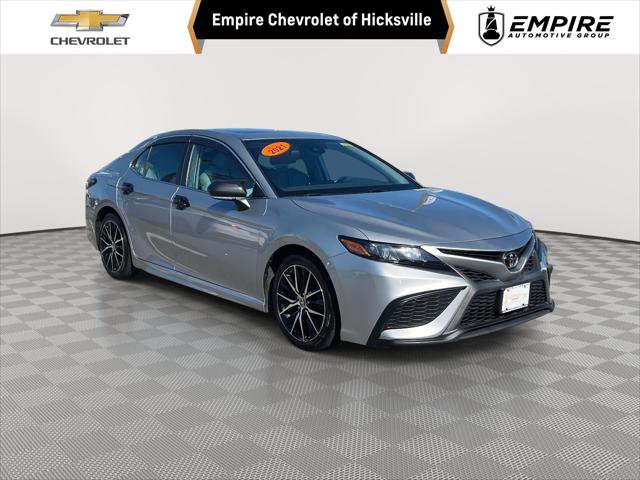 Used 2021 Toyota Camry SE w/ Cold Weather Package