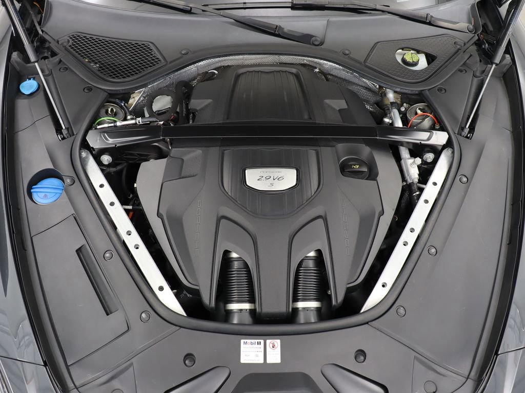 Used 2018 Porsche Panamera 4S AWD/4WD image 14