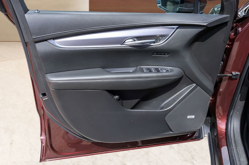 Used 2022 Cadillac XT6 Luxury FWD image 27