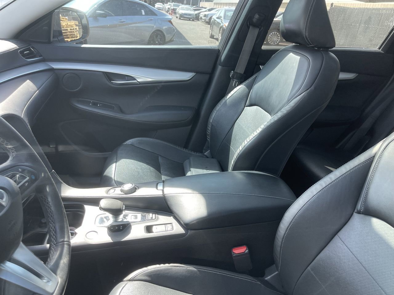 Used 2021 INFINITI QX50 Essential w/ Convenience Package image 10