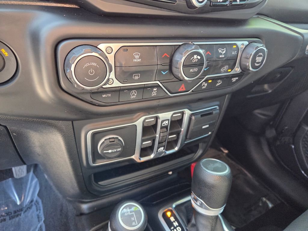 Used 2020 Jeep Wrangler Unlimited Sport S AWD/4WD image 25