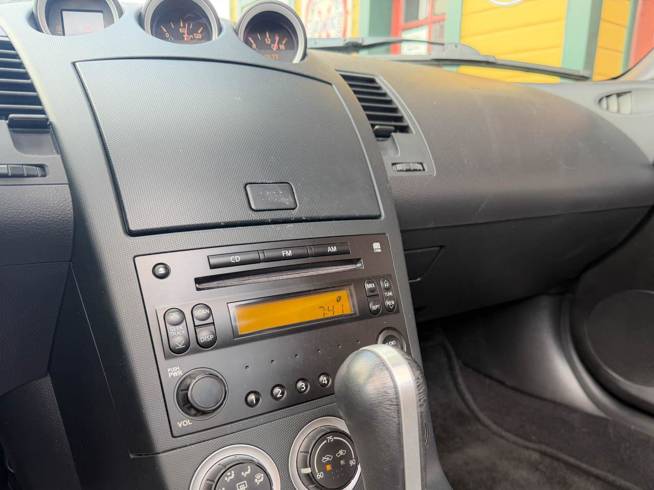 Used 2004 Nissan 350Z Enthusiast RWD image 26