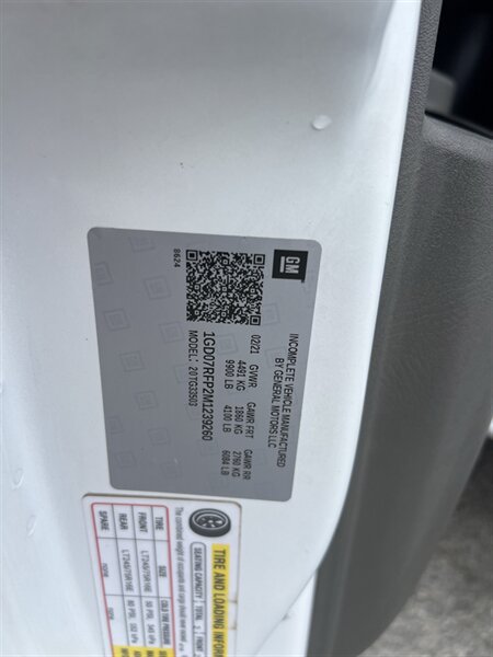 Used 2021 GMC Savana 3500 w/ Power Convenience Package RWD image 7
