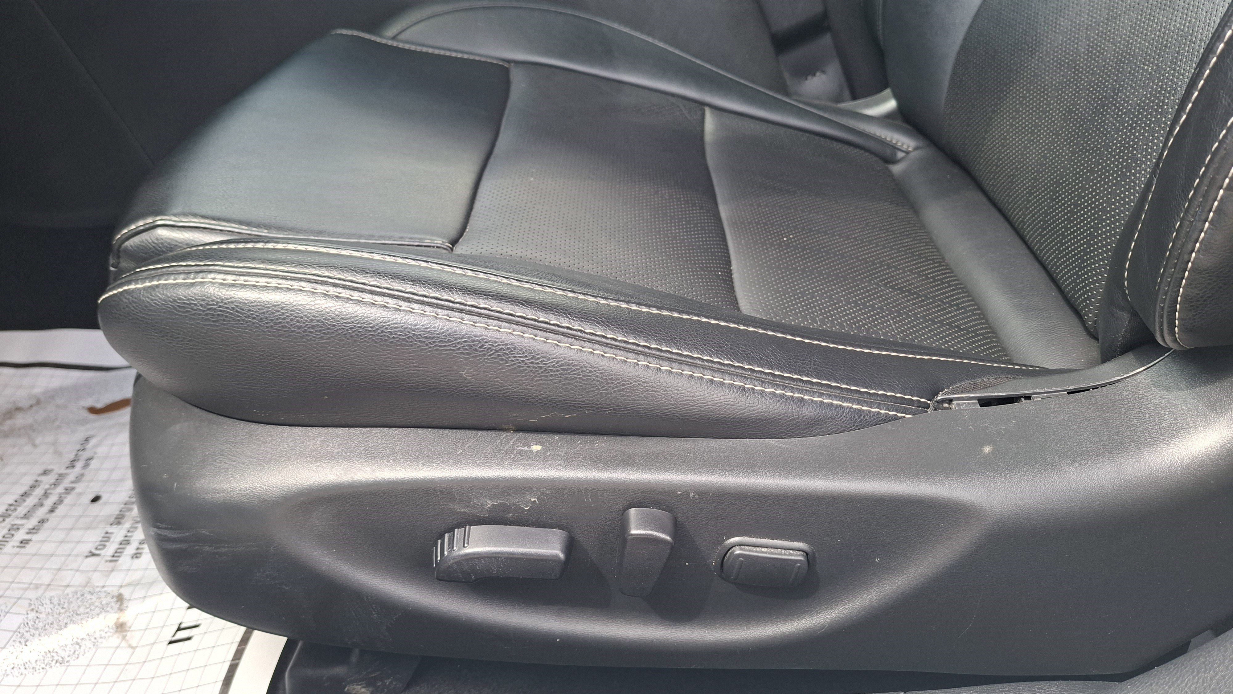 Used 2023 Nissan Maxima SV w/ Floor Mat Group FWD image 18