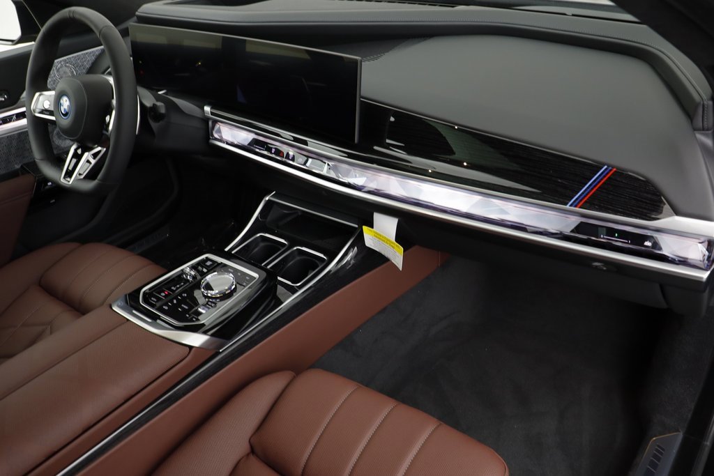 New 2026 BMW 750e xDrive w/ Executive Package image 23