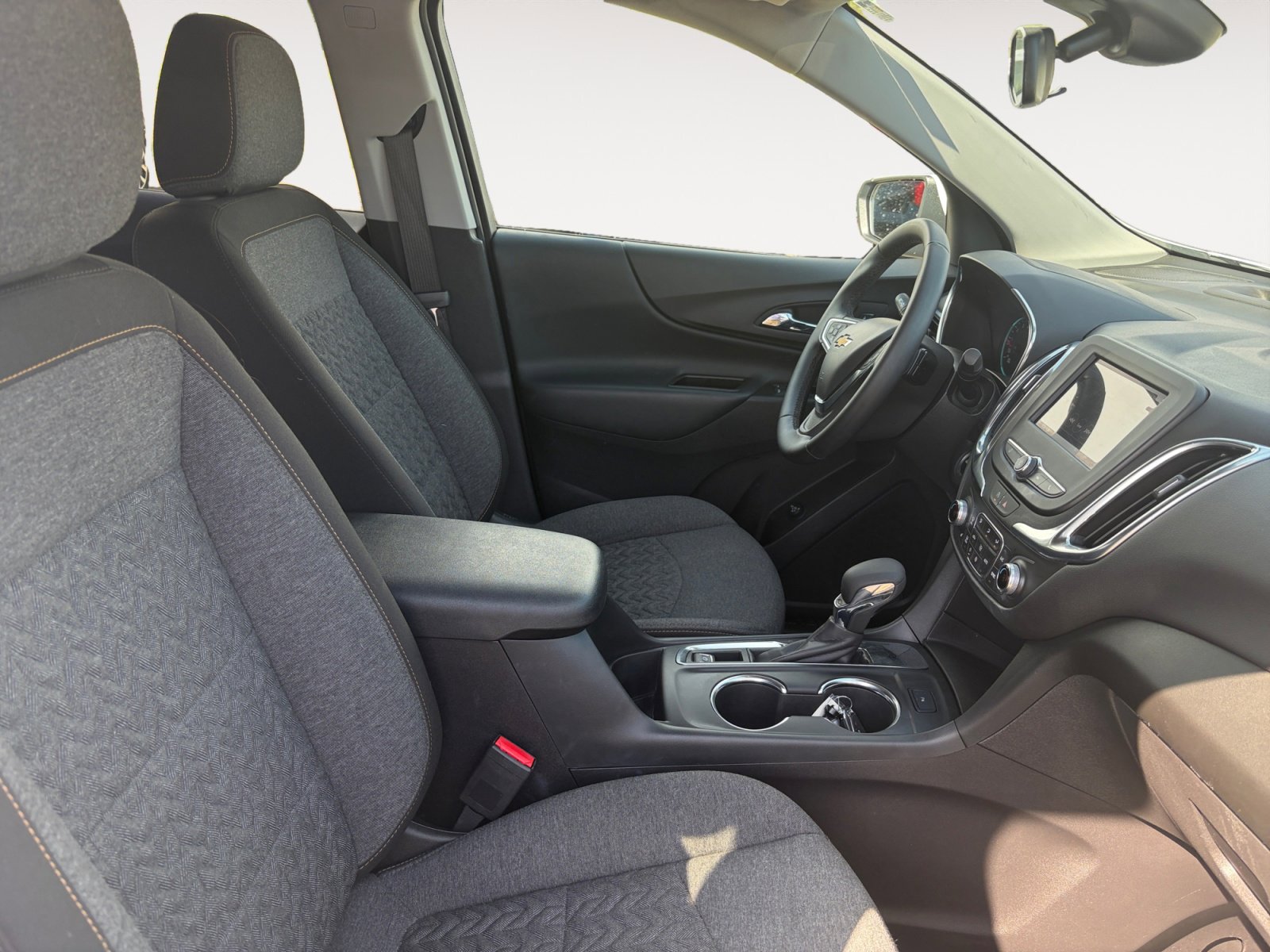 Used 2024 Chevrolet Equinox LT FWD image 15
