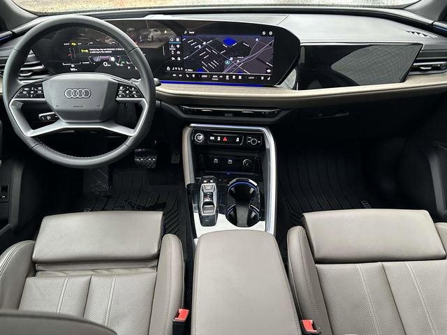 Certified 2025 Audi Q5 2.0T Premium Plus w/ Premium Plus image 16