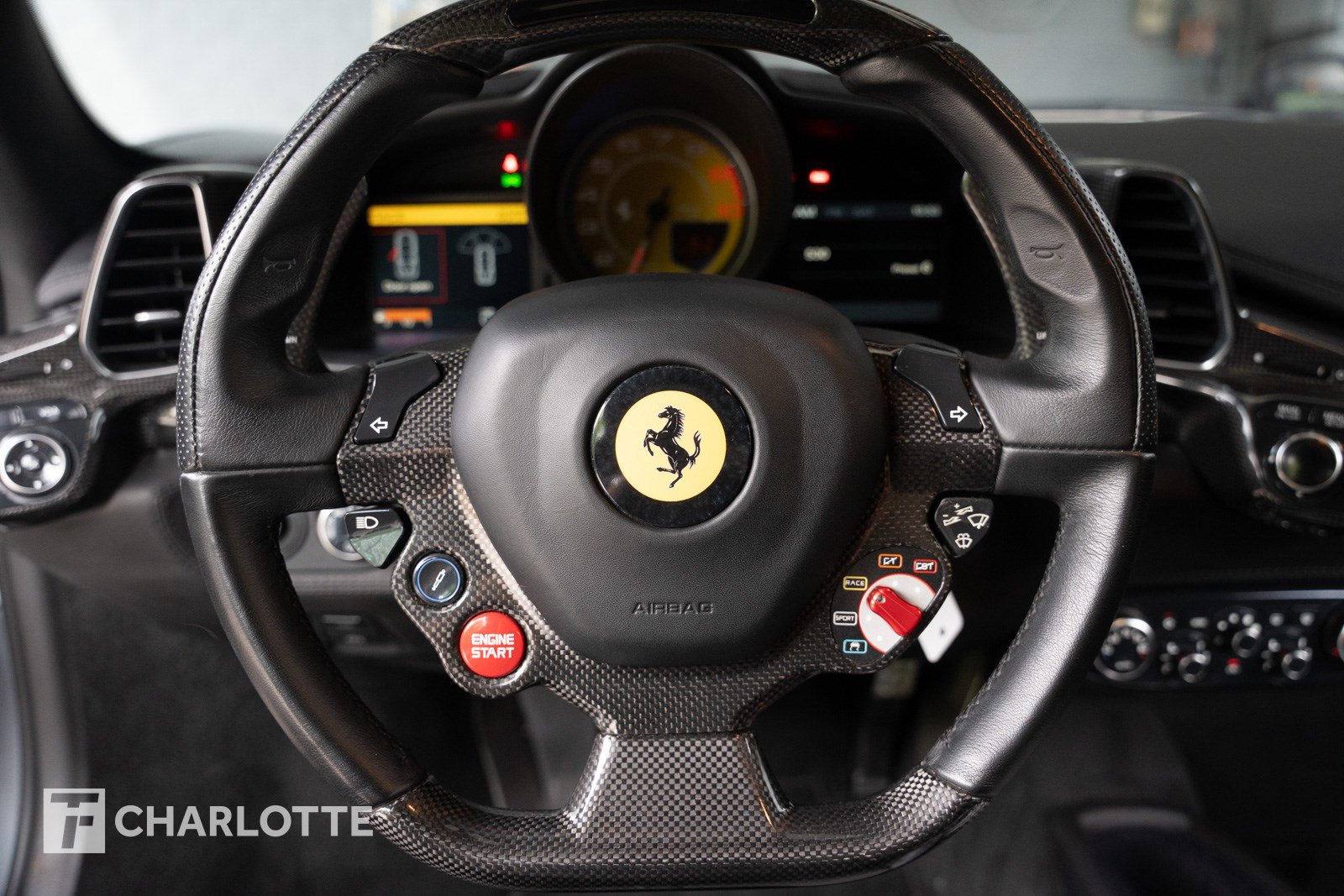 Used 2011 Ferrari 458 Italia Coupe RWD image 25
