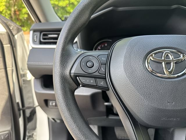 Used 2025 Toyota RAV4 LE FWD image 17